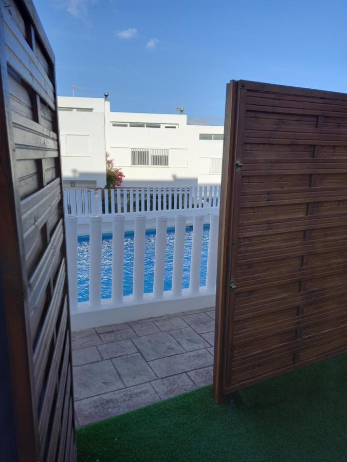 A Levante Conil- Solo Familias Y Parejas Conil De La Frontera Exterior foto