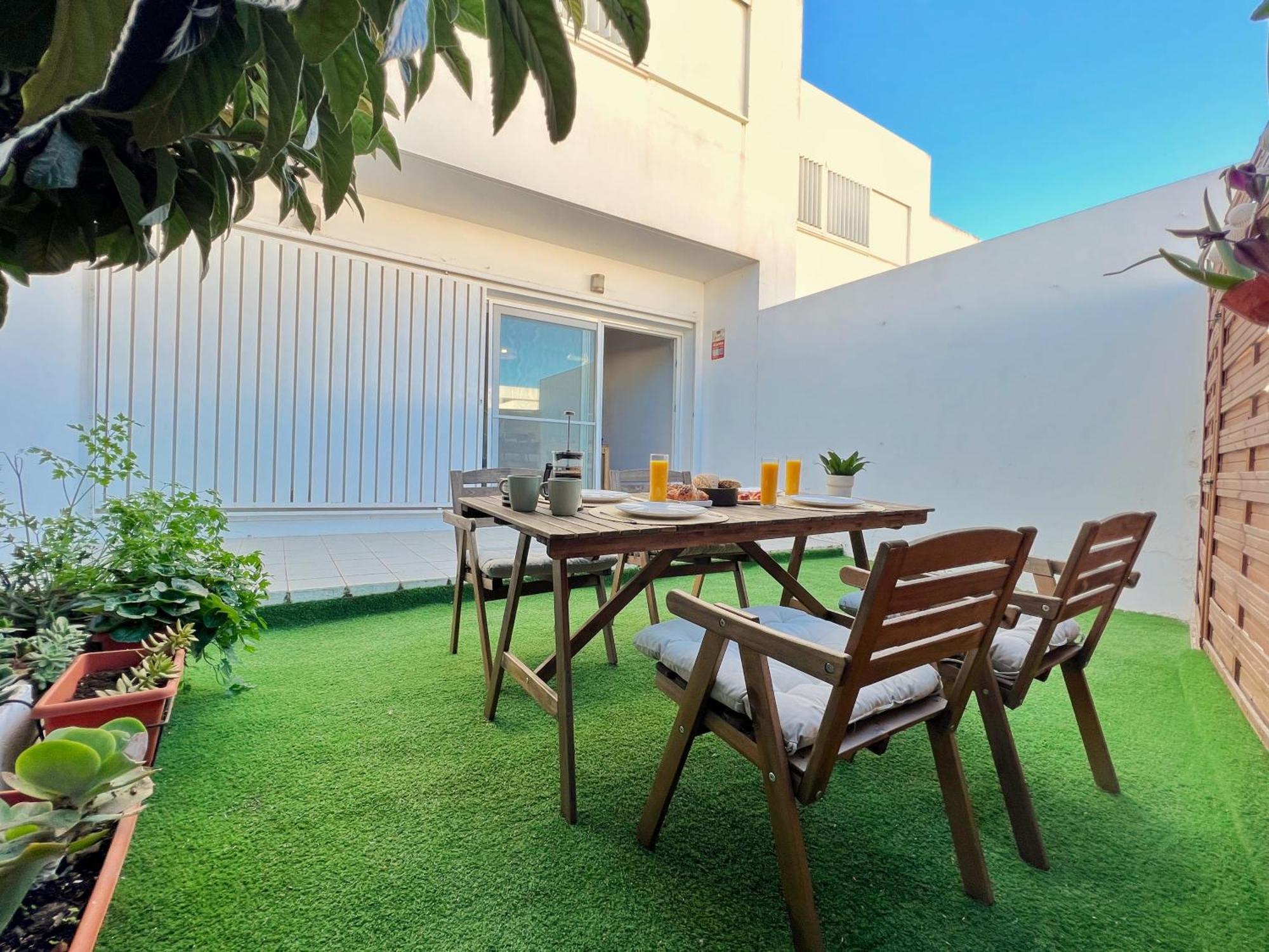 A Levante Conil- Solo Familias Y Parejas Conil De La Frontera Exterior foto